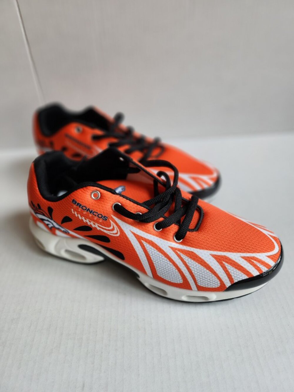 Men's Denver Broncos "James‎ Townley" Custom Performance Sneakers  Size 11 NWOT - Picture 7 of 13